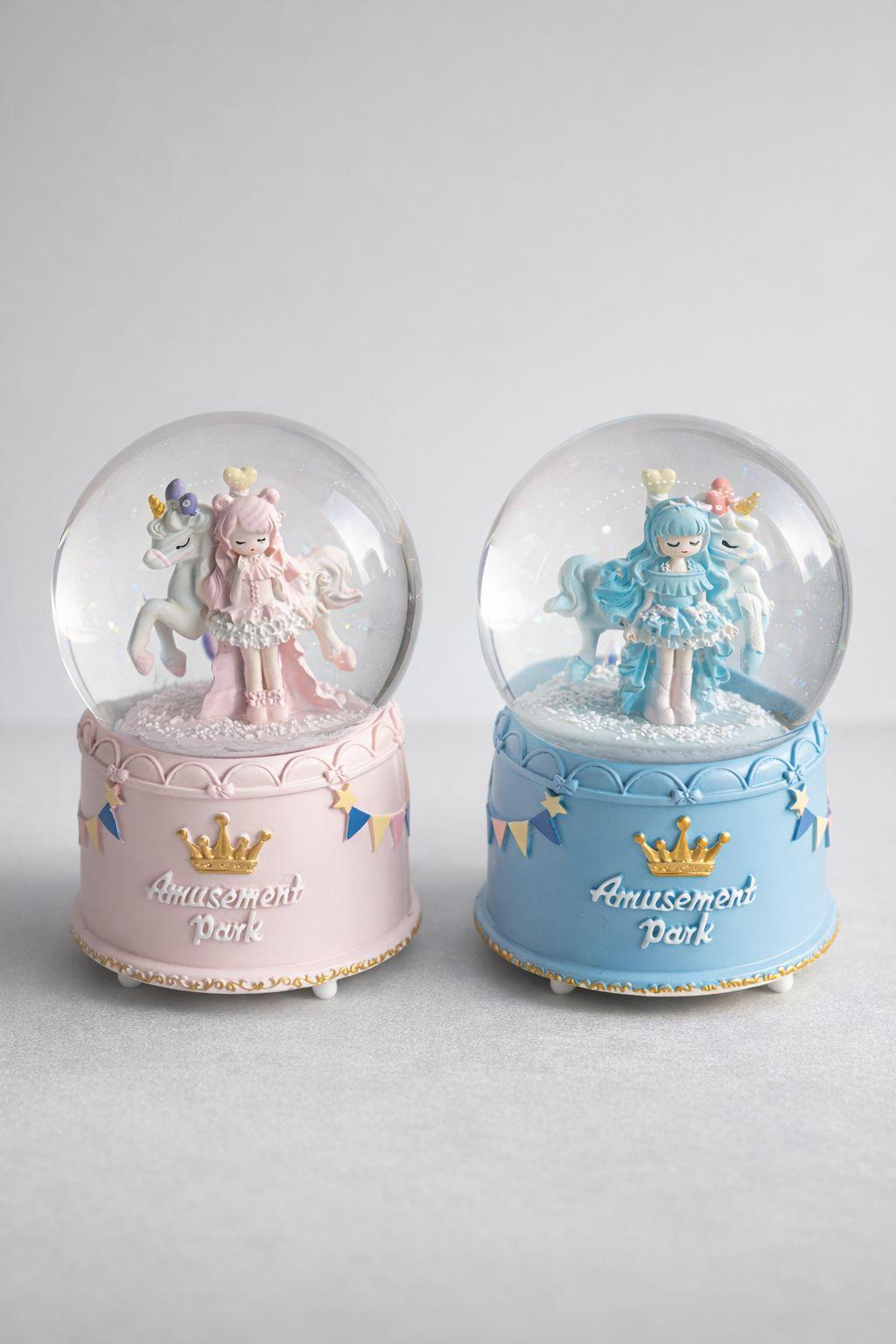 Unicornlu Romantik Kar Küresi – Müzikli Amusement Park Dekoratif Snow Globe