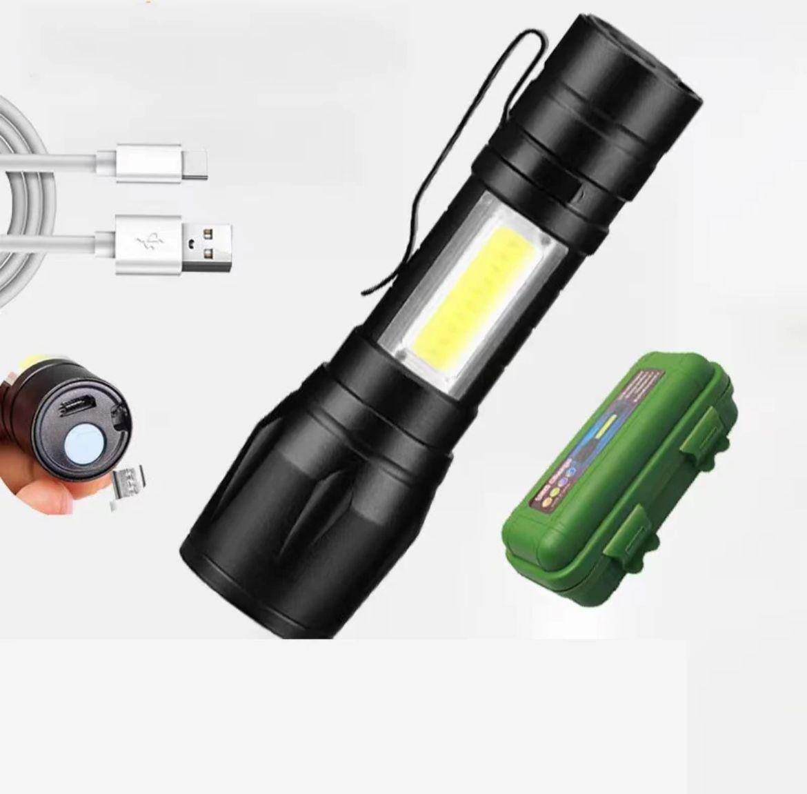 Metal Saplı Mini El Feneri Yeşil Kutulu