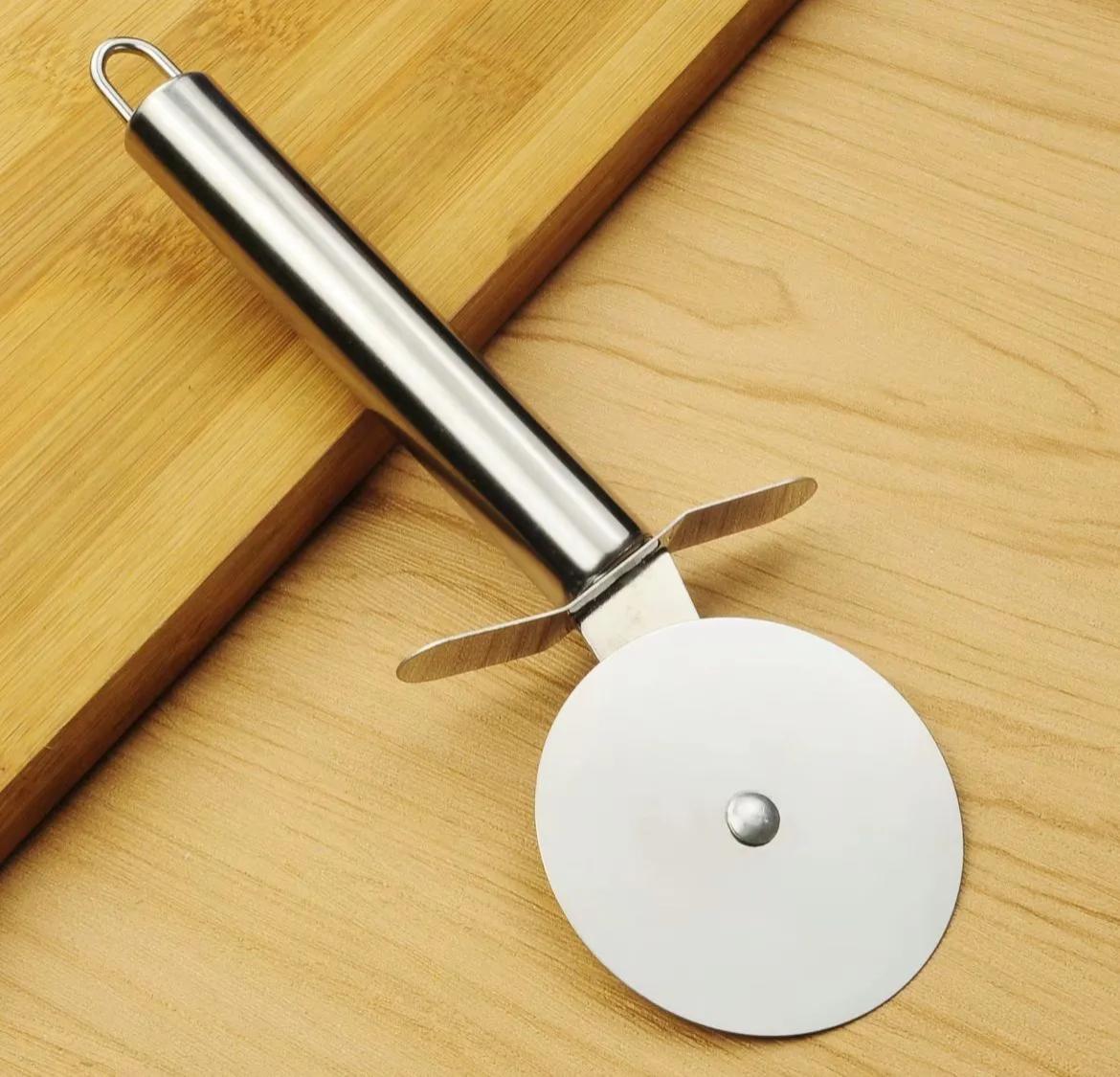 Metal Saplı Pizza Kesme Bıçağı 6.5 Cm *240
